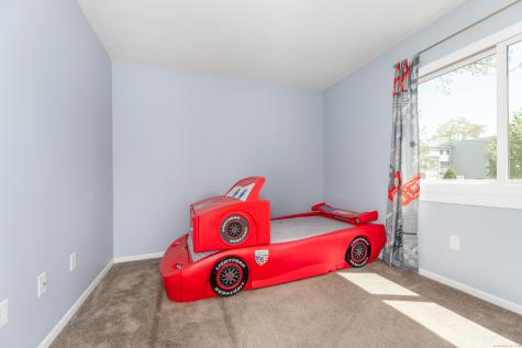 20 Peddlars Drive Branford CT 06405