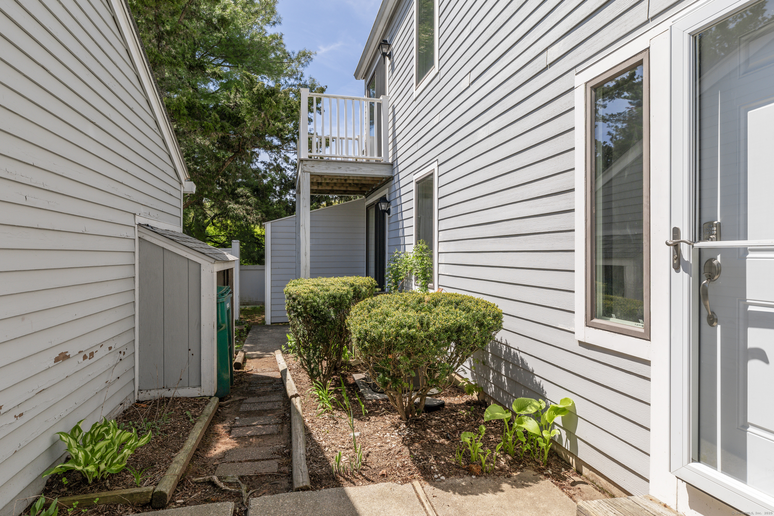 20 Peddlars Drive Branford CT 06405
