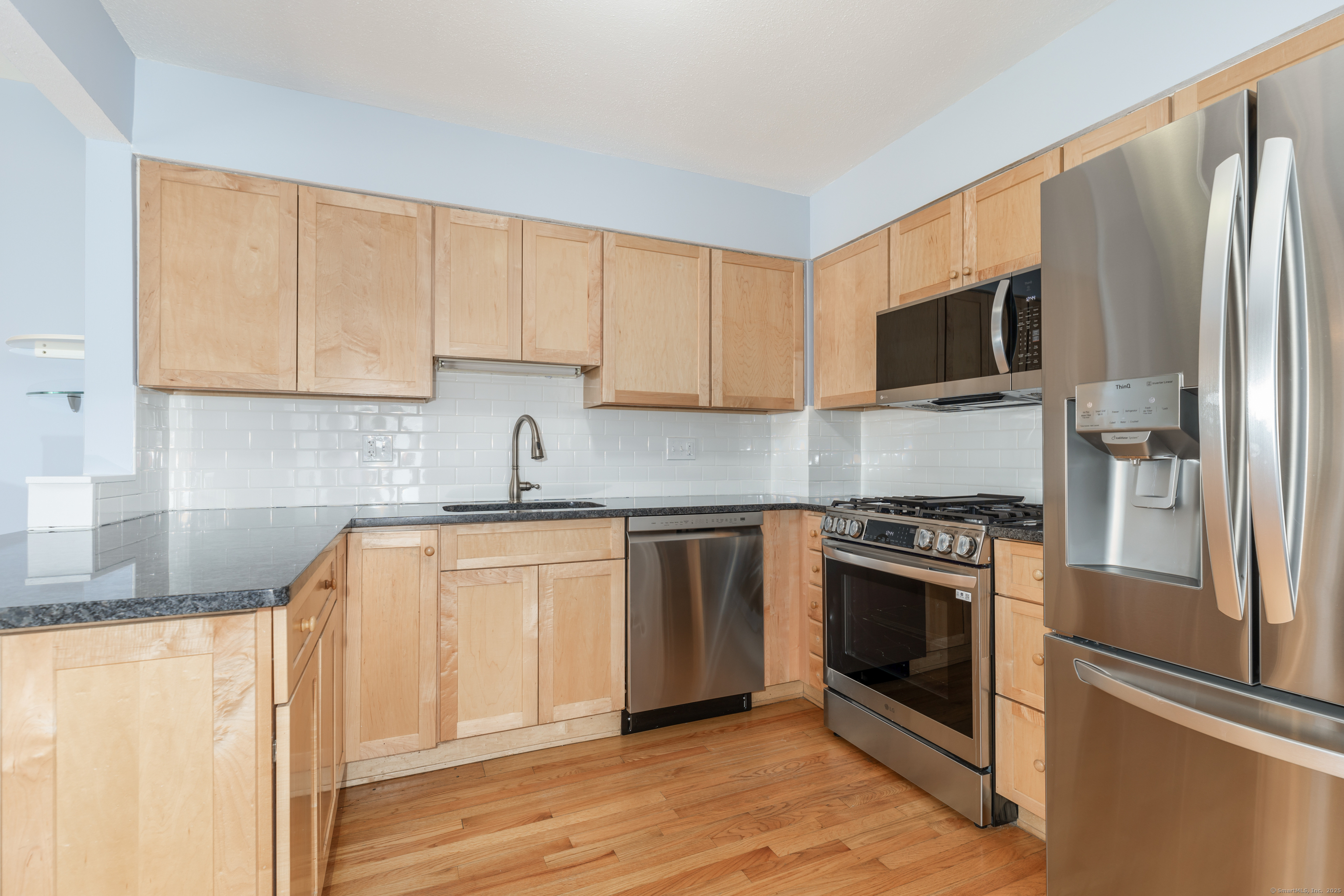 20 Peddlars Drive Branford CT 06405