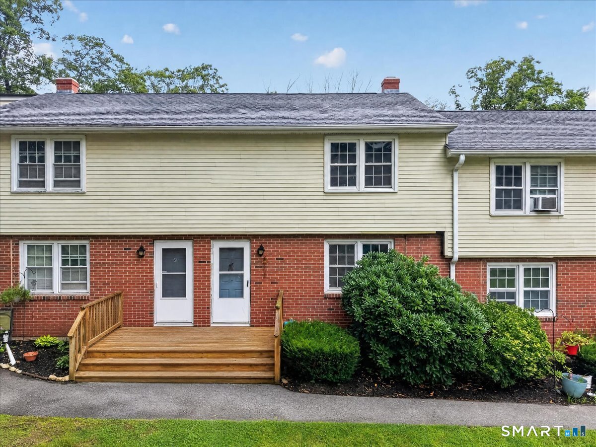 6 Carolina Drive Montville CT 06370