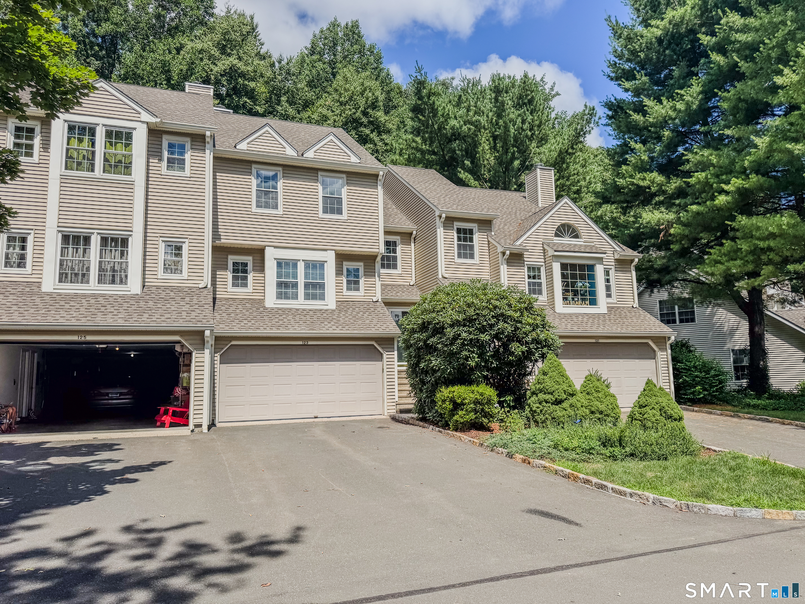 123 Governor Trumbull Way Trumbull CT 06611