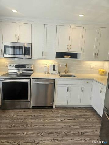 24 East Avenue Stamford CT 06902