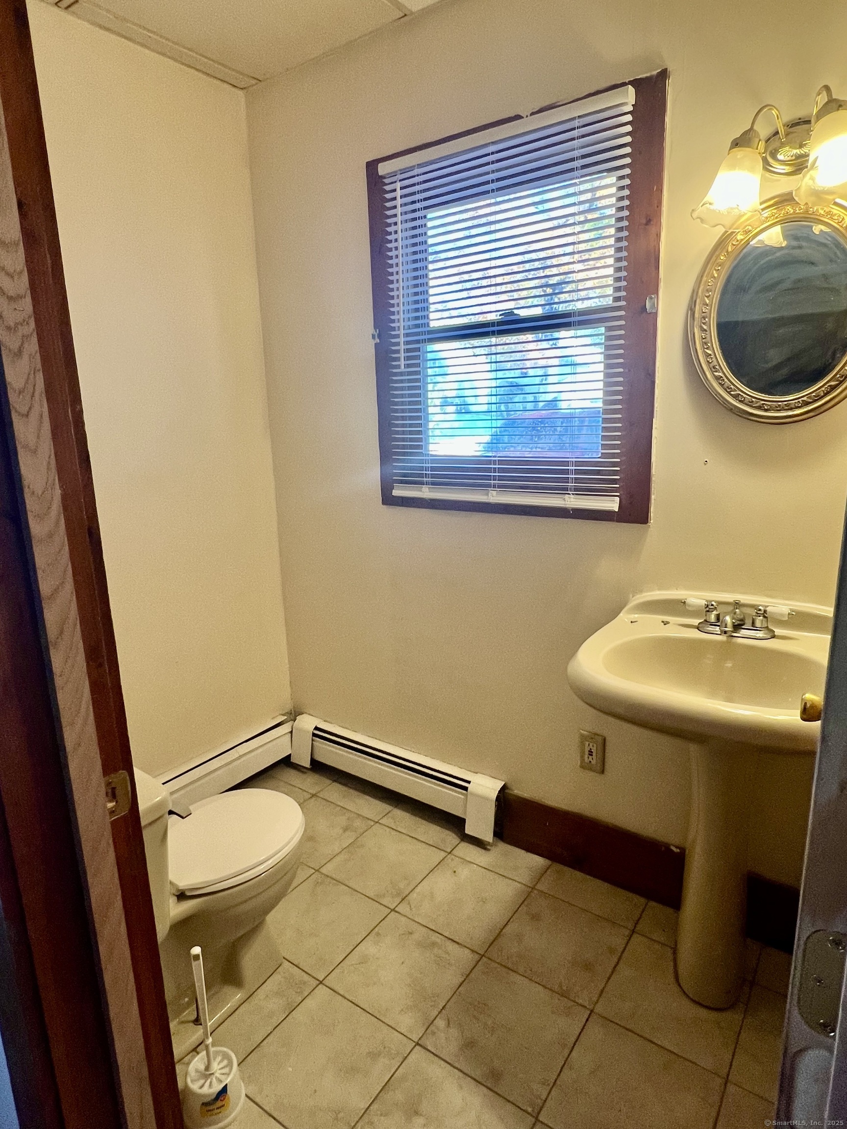 10 Russell Street Enfield CT 06082