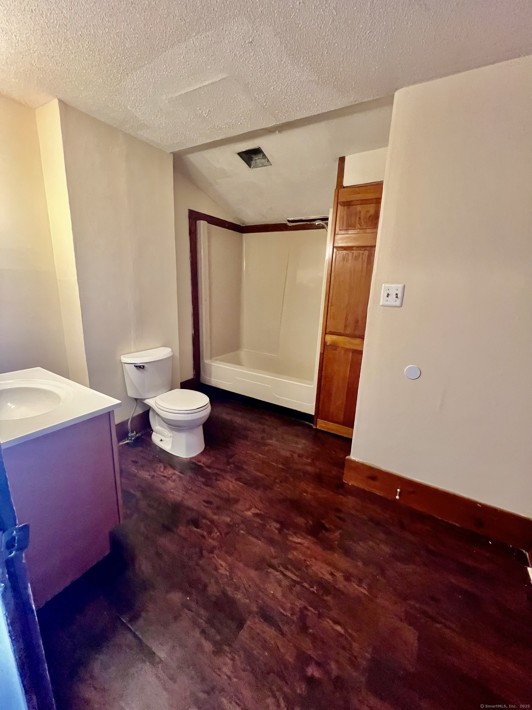 10 Russell Street Enfield CT 06082