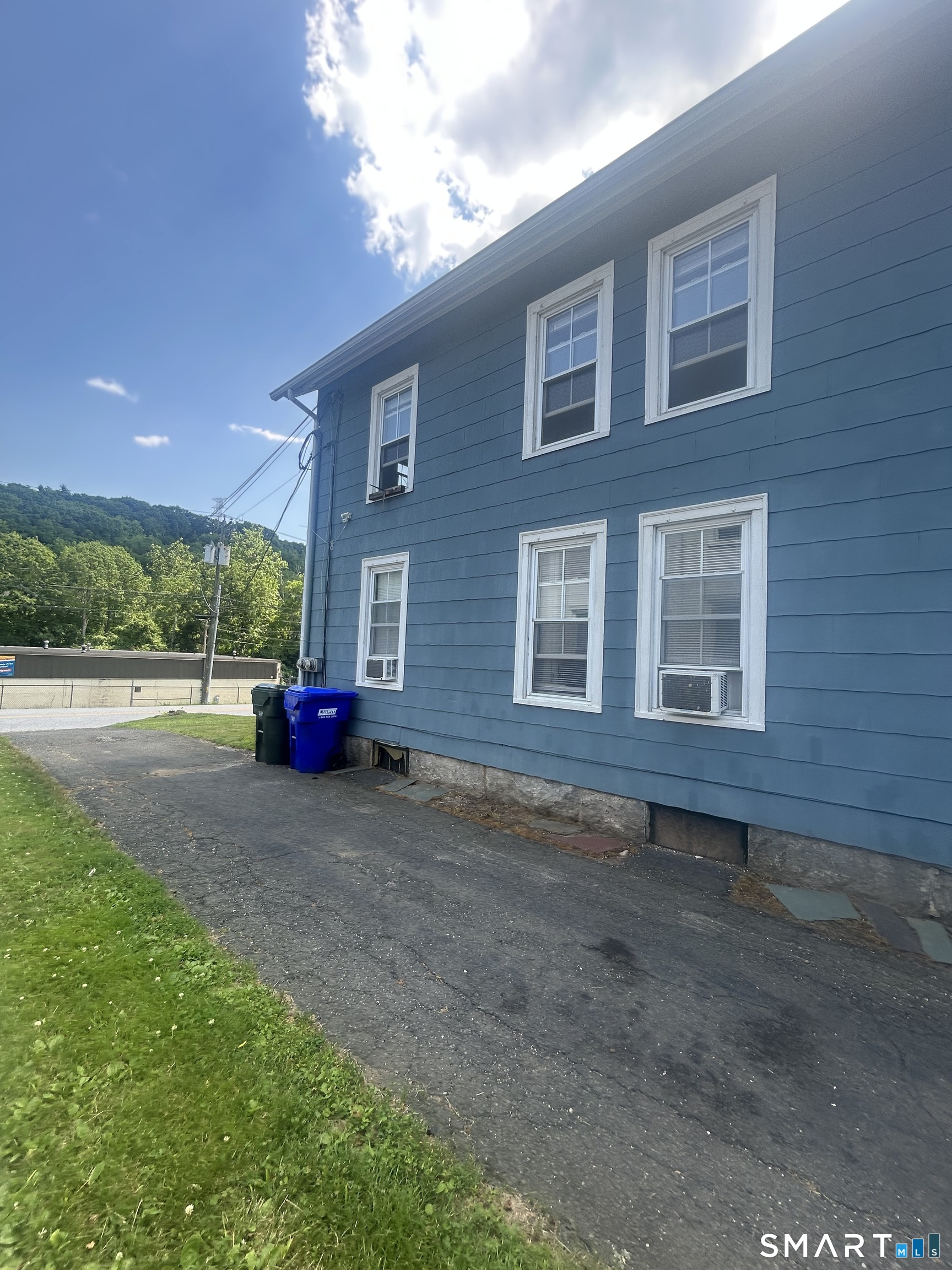 88 River Street Thomaston CT 06787