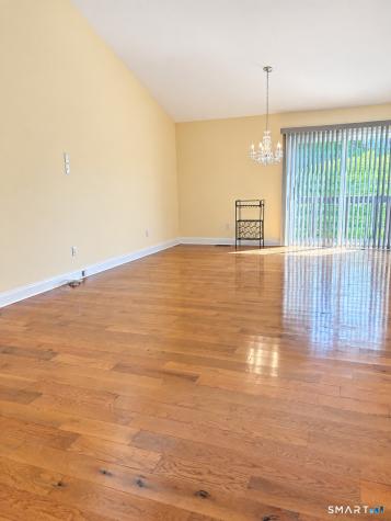 162 Thistle Pond Drive Bloomfield CT 06002