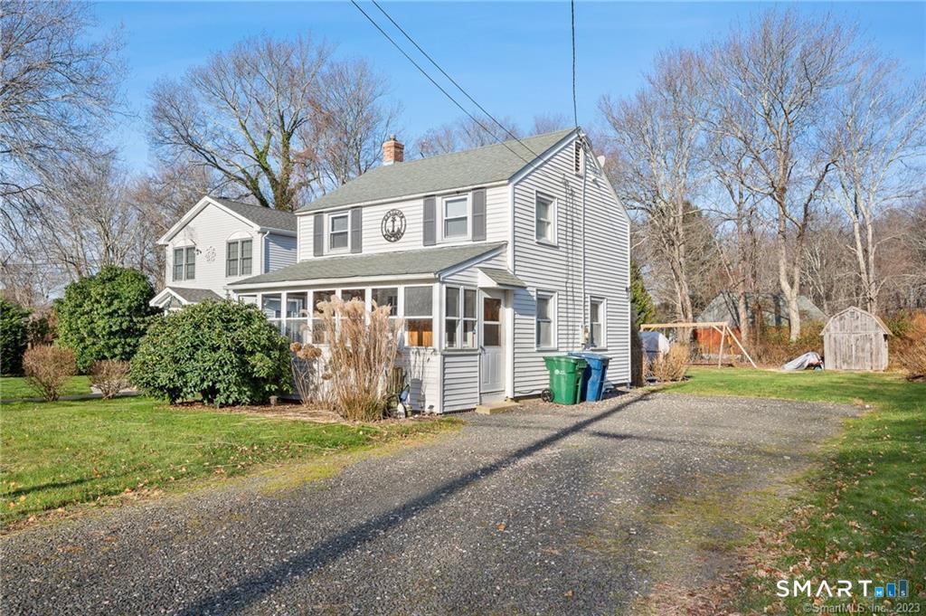 121 Shore Road Waterford CT 06385
