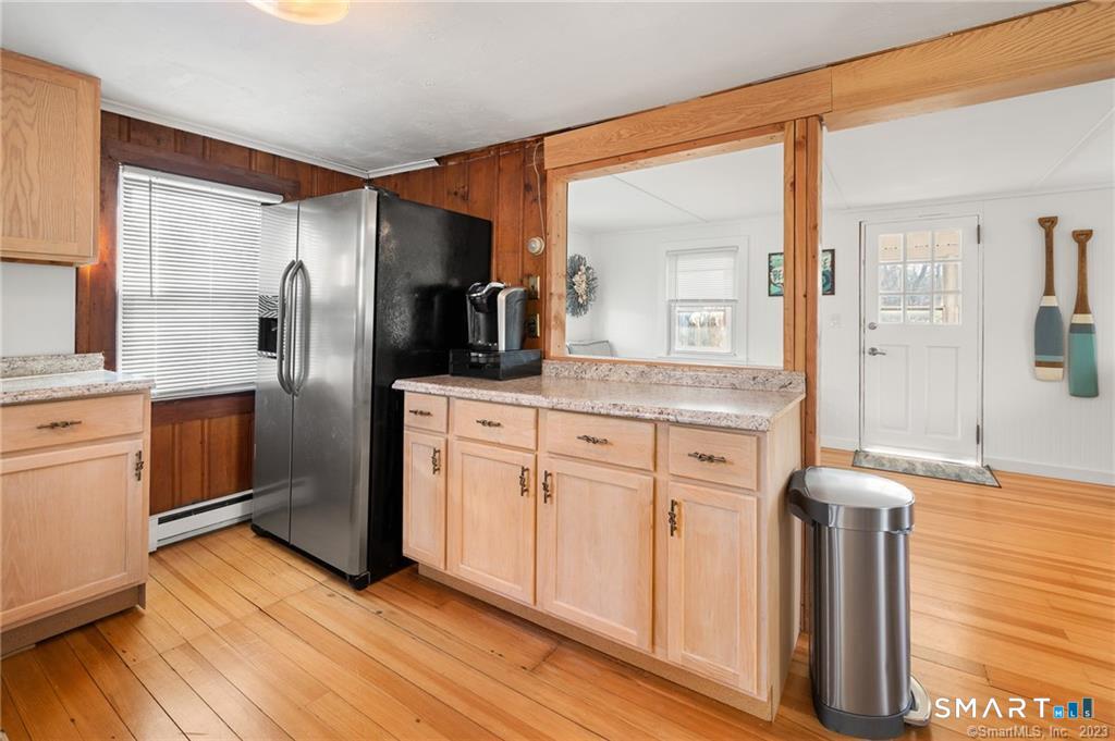 121 Shore Road Waterford CT 06385