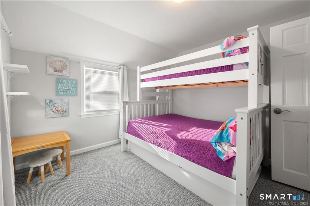 121 Shore Road Waterford CT 06385