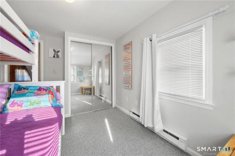 121 Shore Road Waterford CT 06385