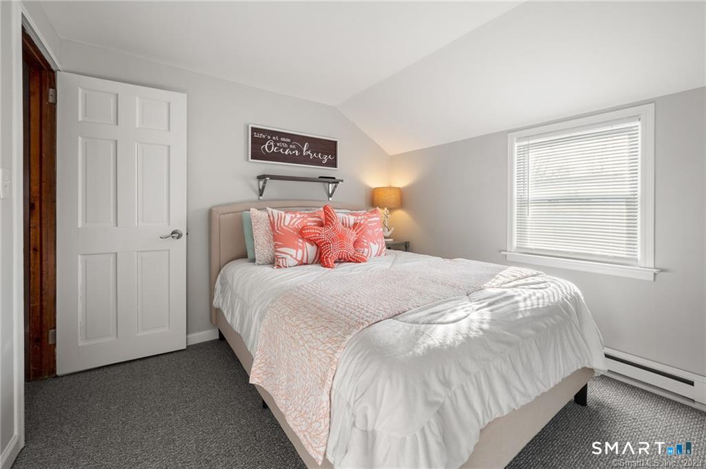 121 Shore Road Waterford CT 06385
