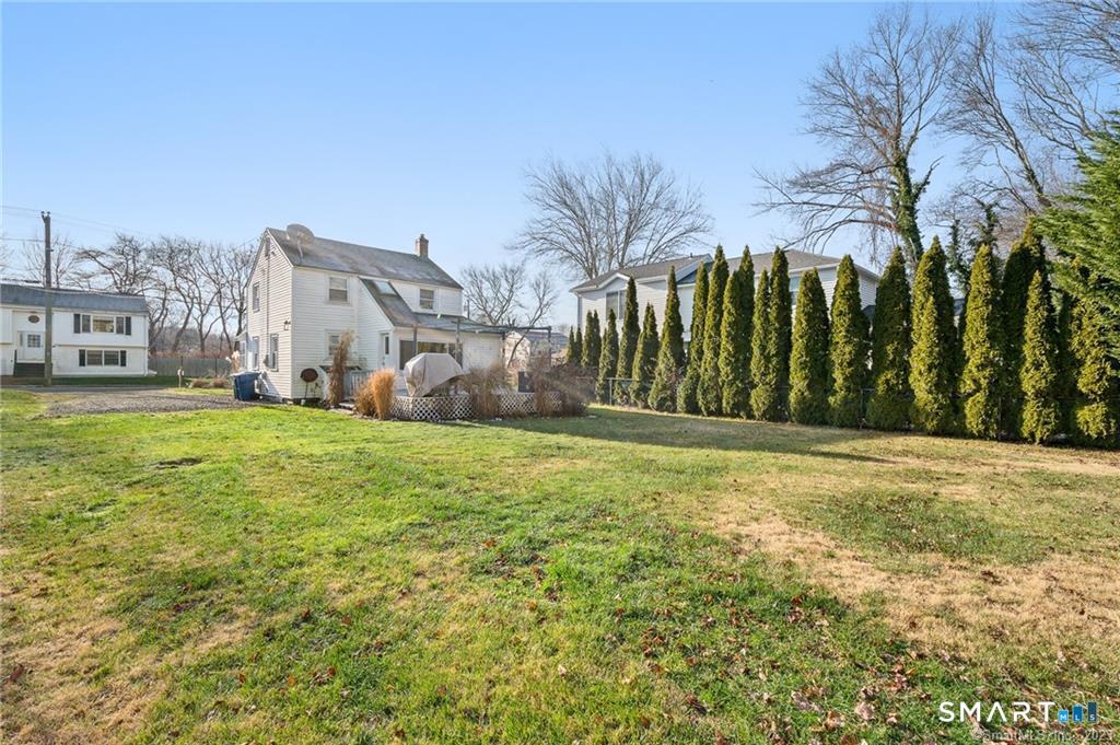 121 Shore Road Waterford CT 06385