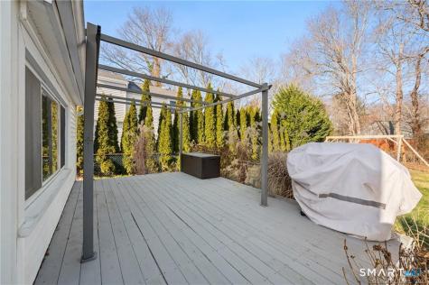 121 Shore Road Waterford CT 06385