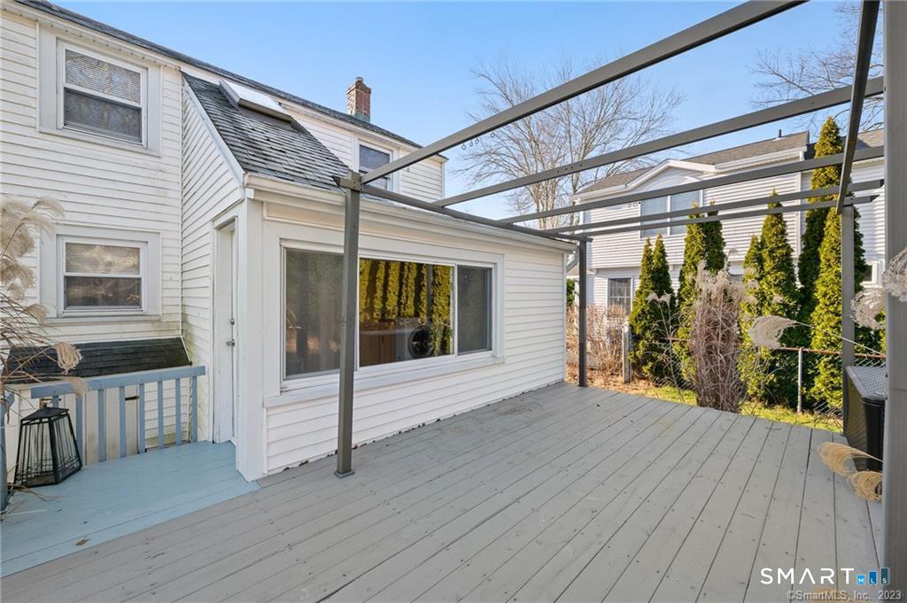 121 Shore Road Waterford CT 06385