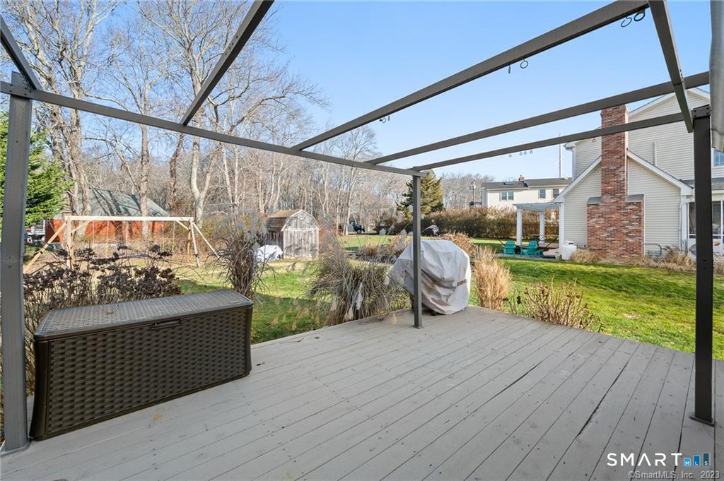 121 Shore Road Waterford CT 06385