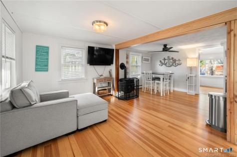 121 Shore Road Waterford CT 06385
