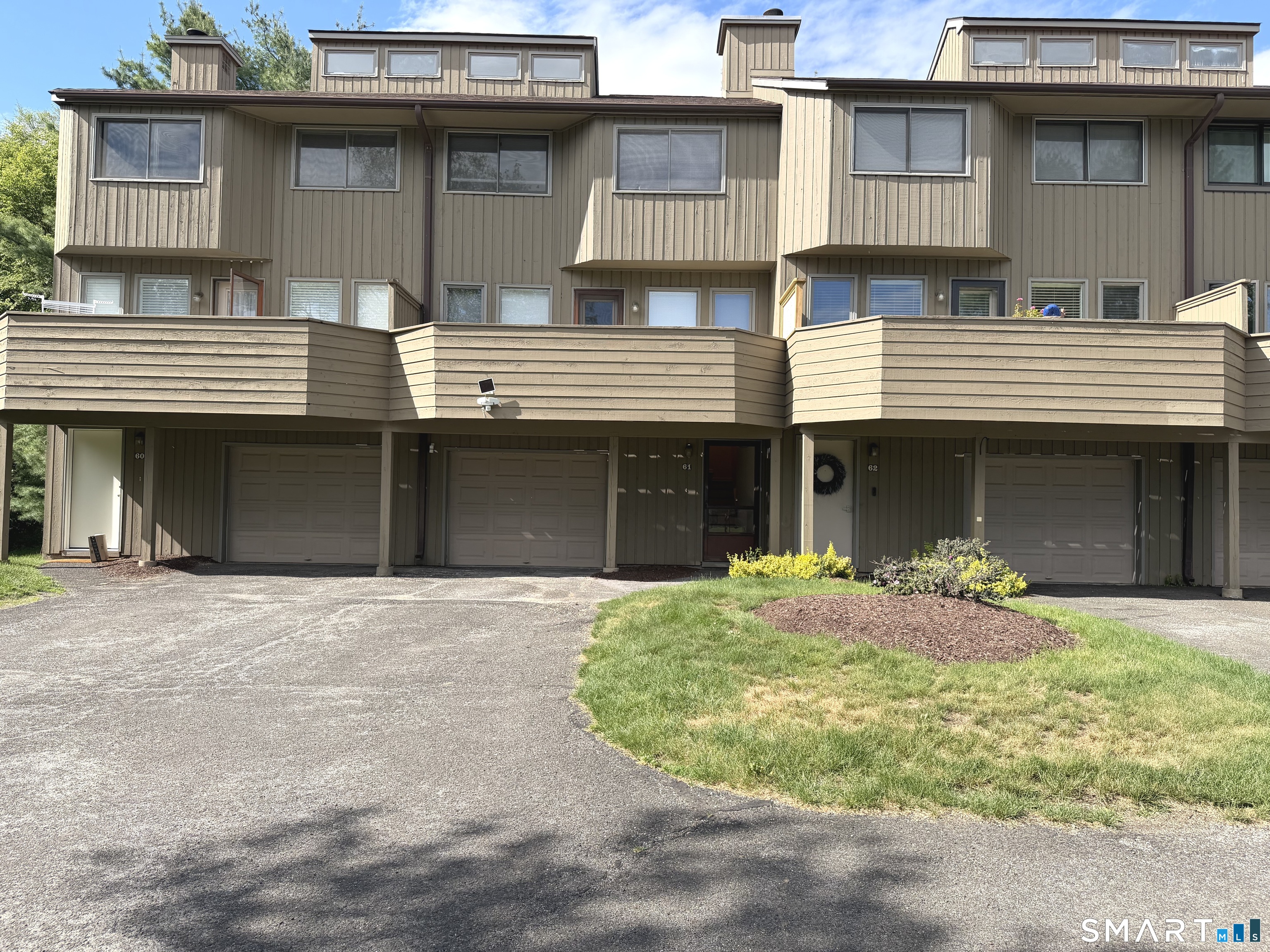 61 Far View Commons Southbury CT 06488