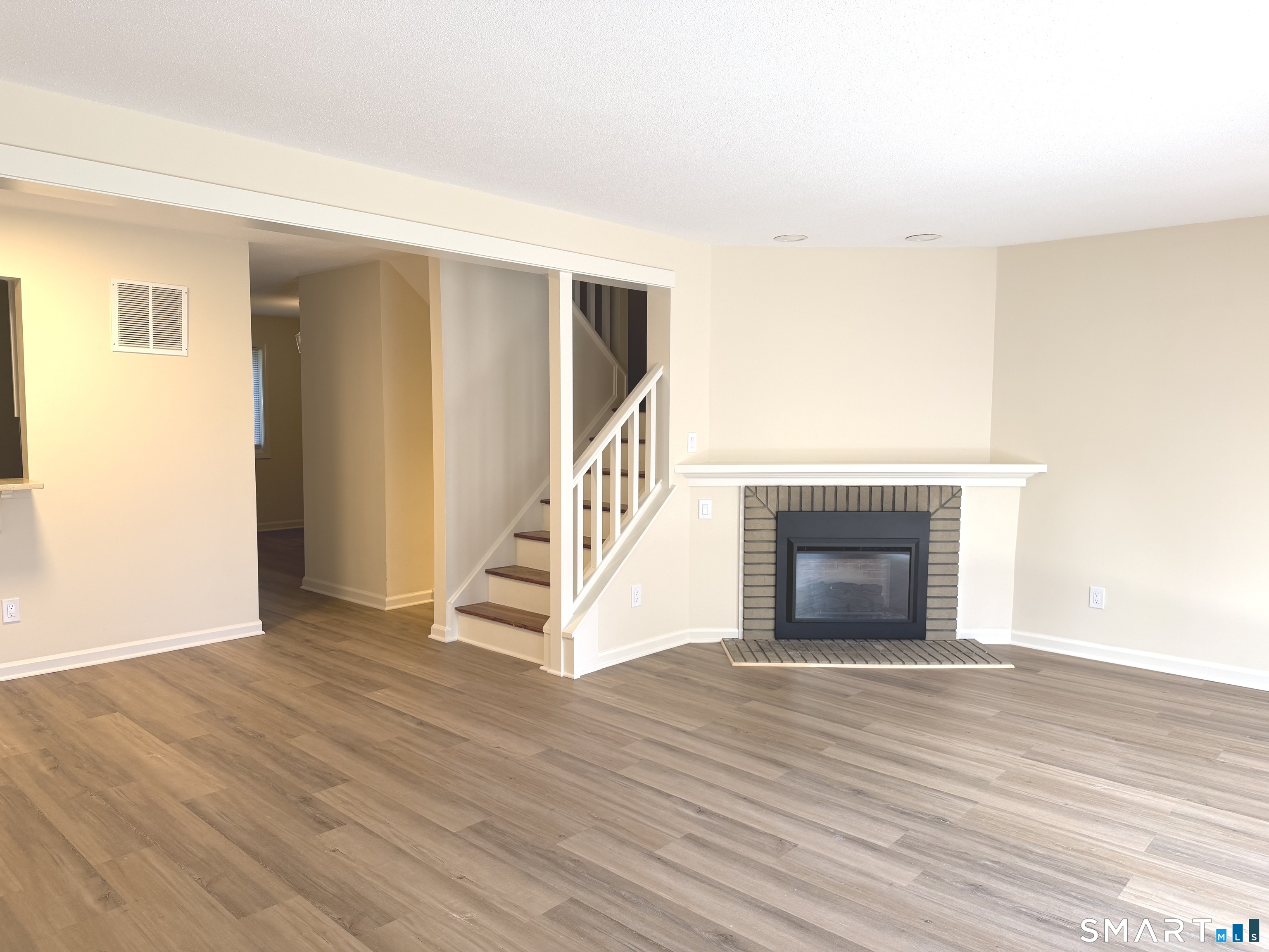 61 Far View Commons Southbury CT 06488