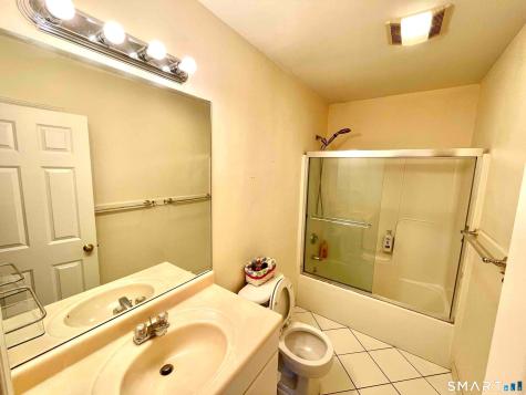65 Olde Elm Close Milford CT 06460