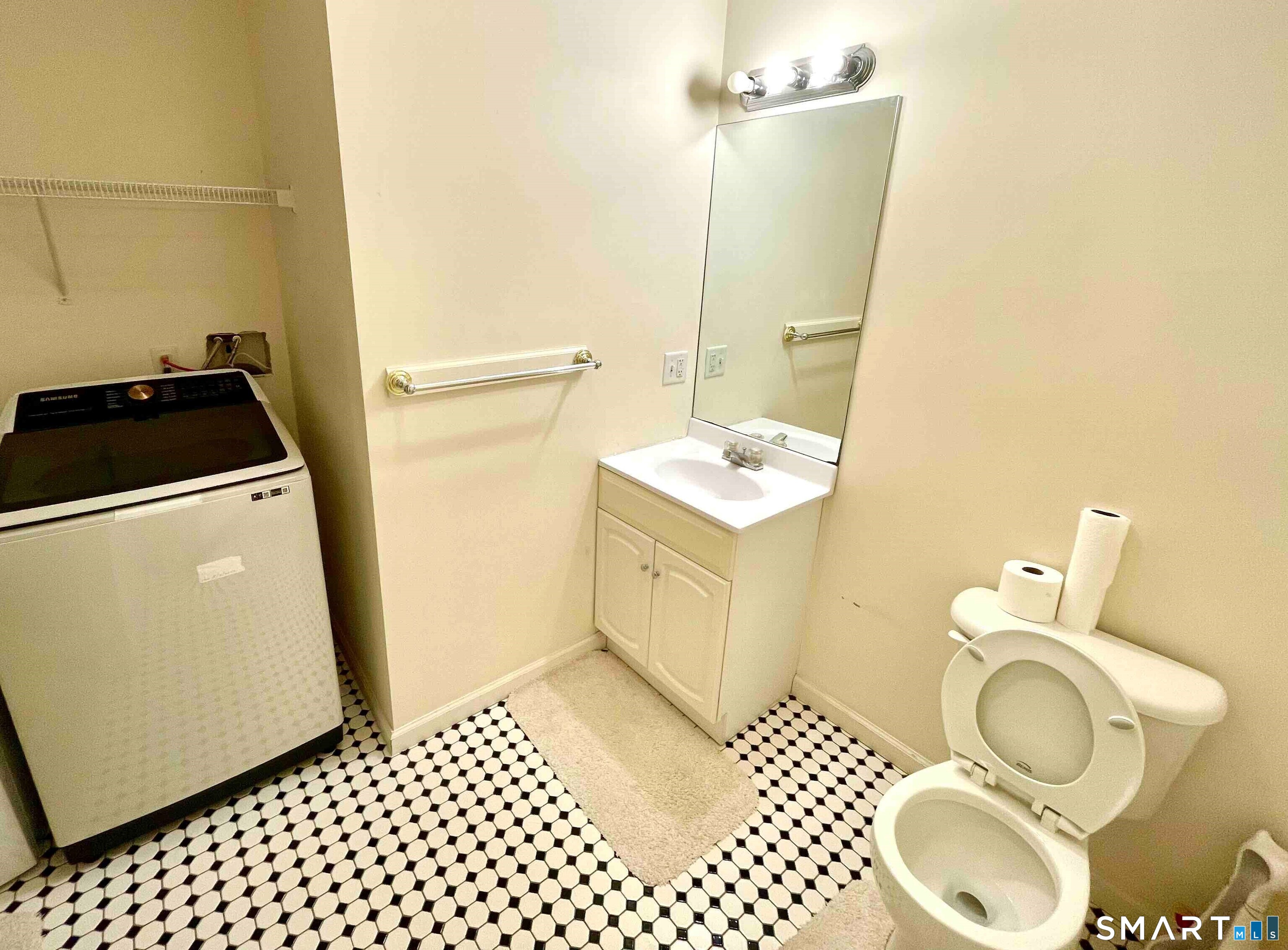 65 Olde Elm Close Milford CT 06460