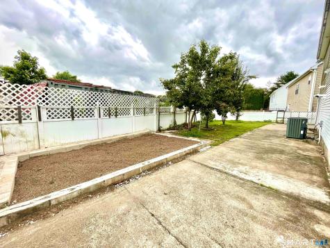 65 Olde Elm Close Milford CT 06460