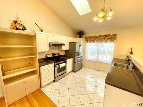 65 Olde Elm Close Milford CT 06460