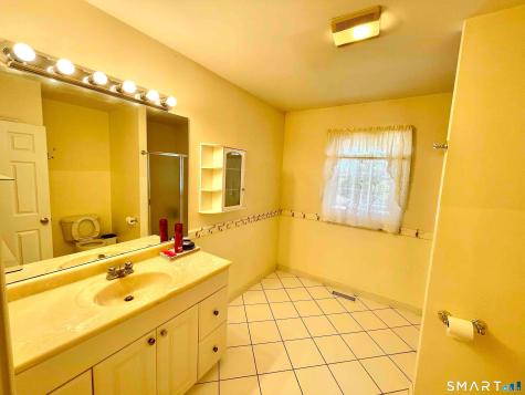 65 Olde Elm Close Milford CT 06460
