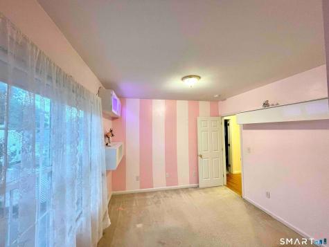 65 Olde Elm Close Milford CT 06460