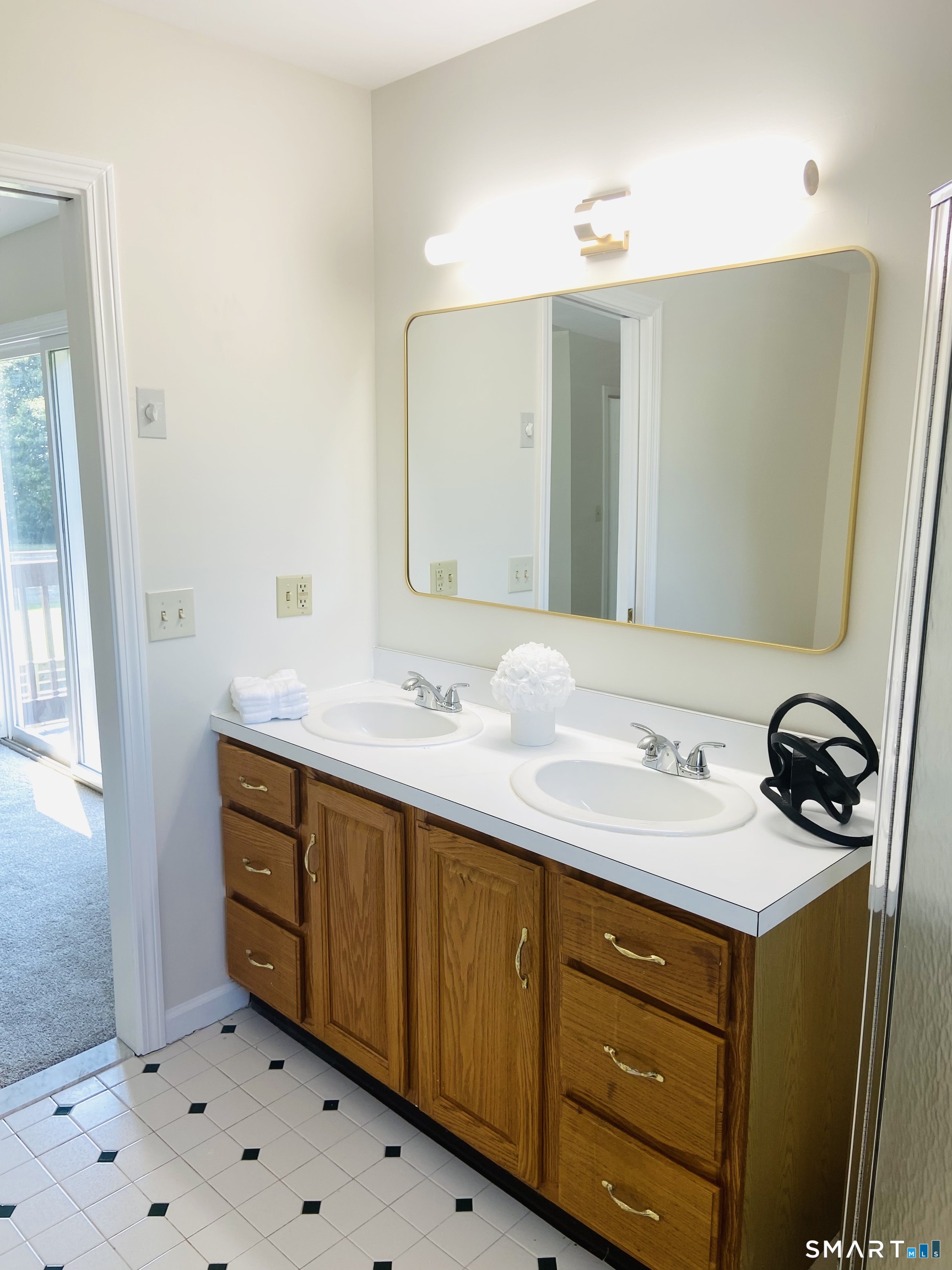 175 Meadows End Road Milford CT 06460