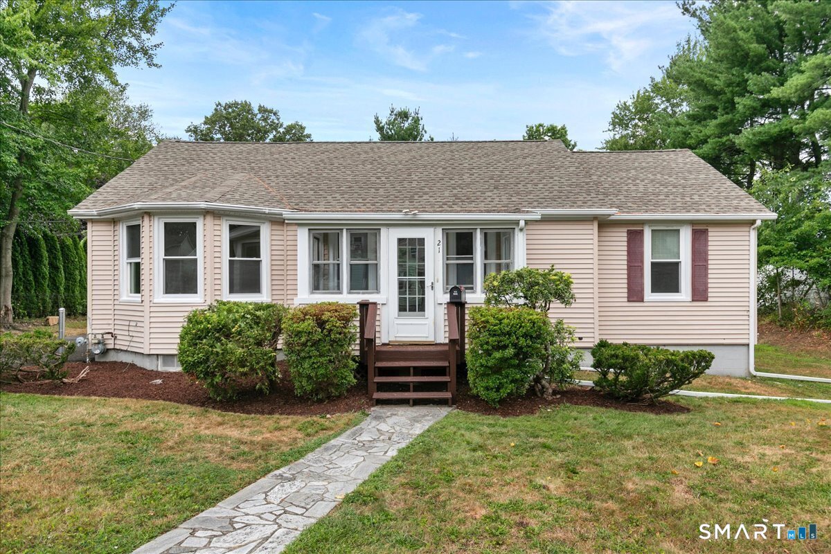 21 Green Street Trumbull CT 06611