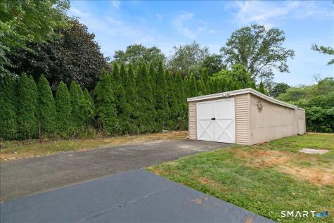 21 Green Street Trumbull CT 06611