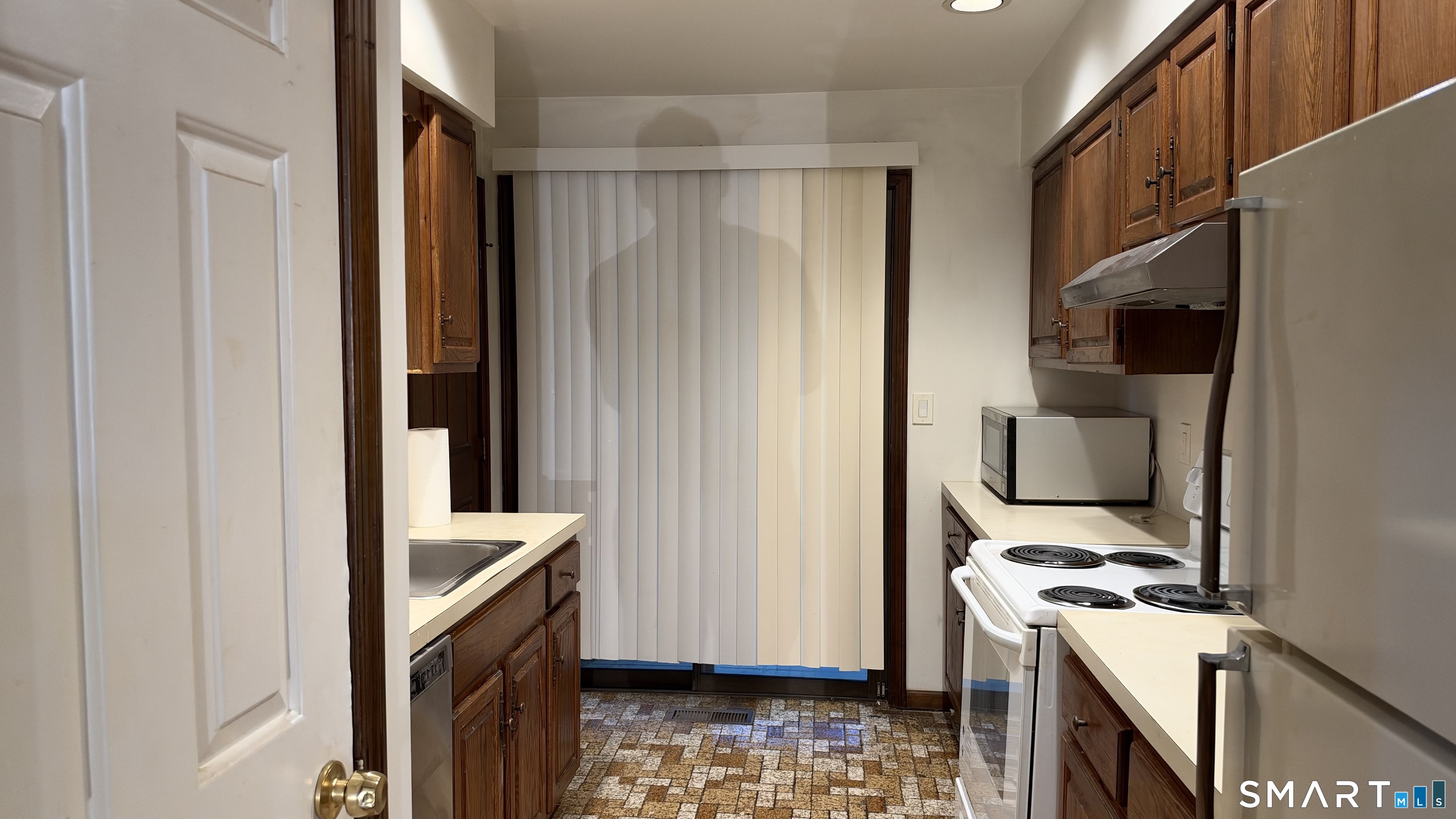 375 Glendale Avenue Bridgeport CT 06606