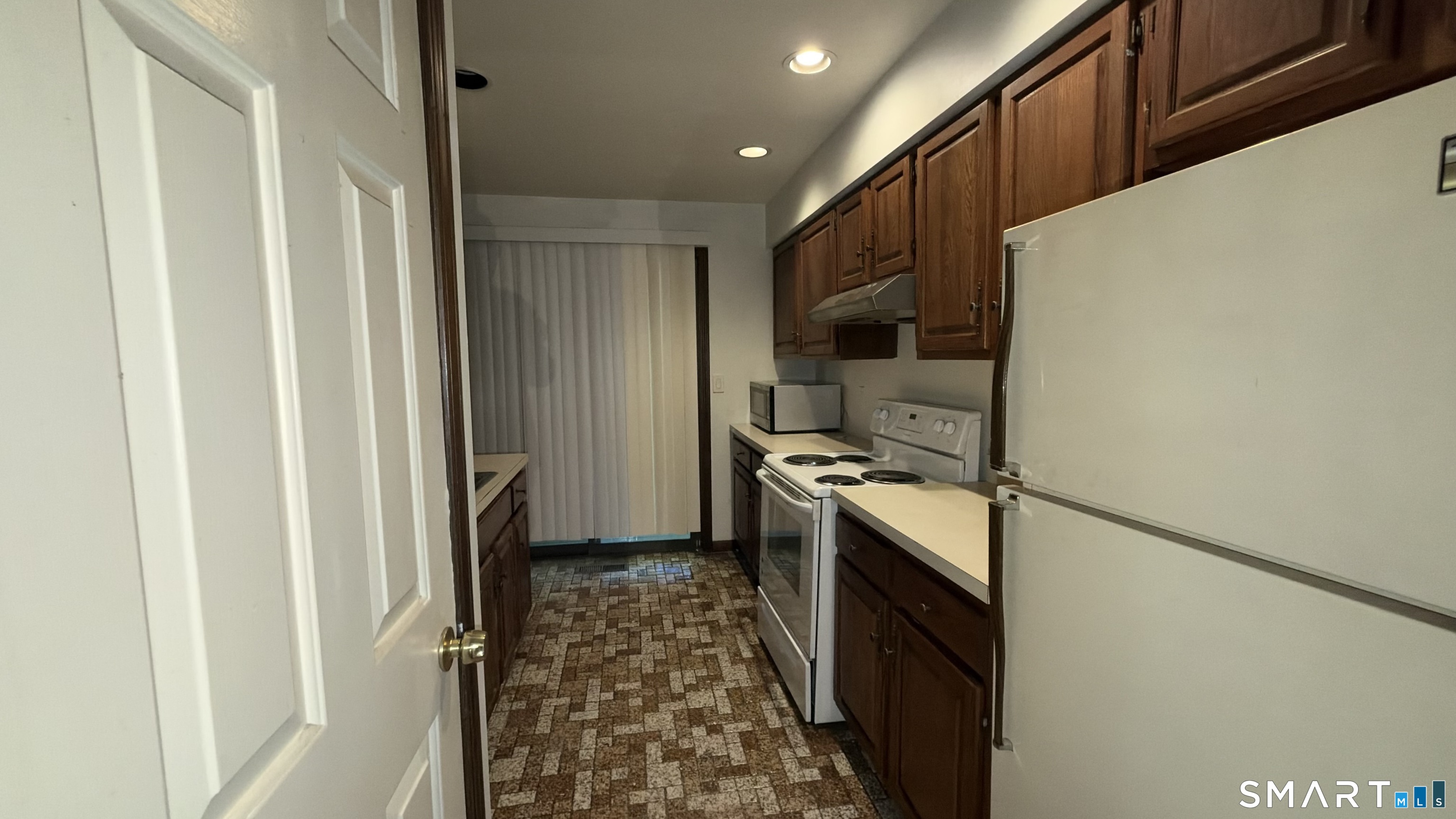 375 Glendale Avenue Bridgeport CT 06606