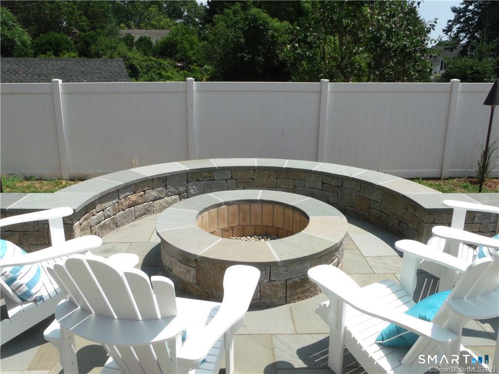 8 Lawson Drive Madison CT 06443