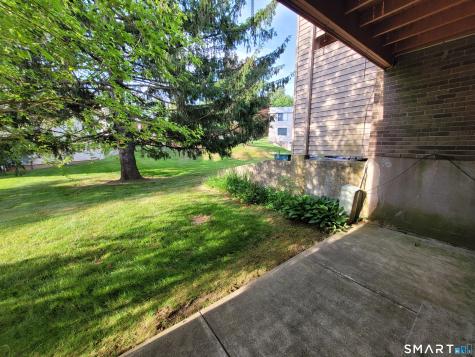 22 Dogwood Court Cromwell CT 06416