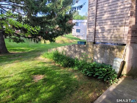 22 Dogwood Court Cromwell CT 06416