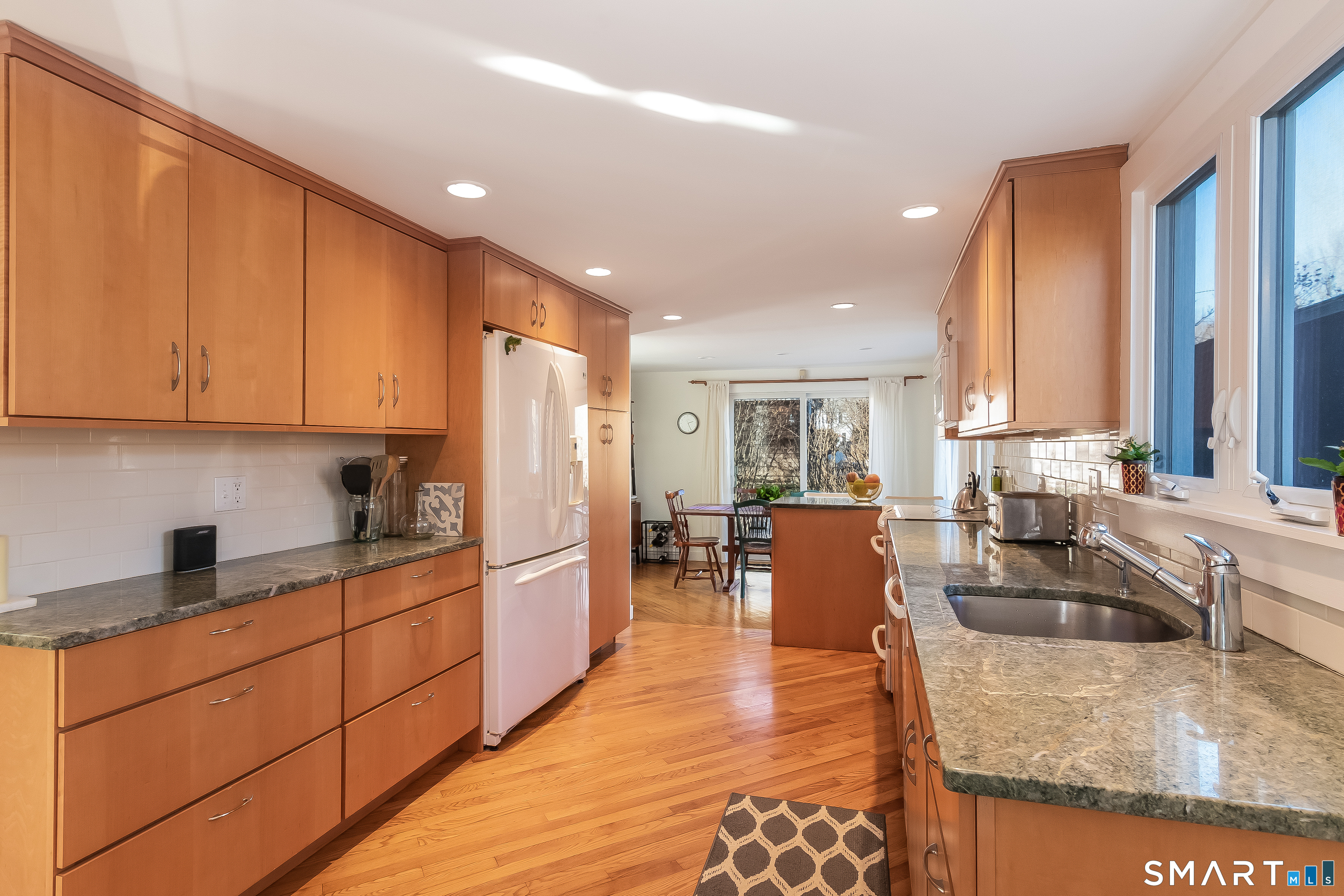 79 Hartford Avenue Madison CT 06443