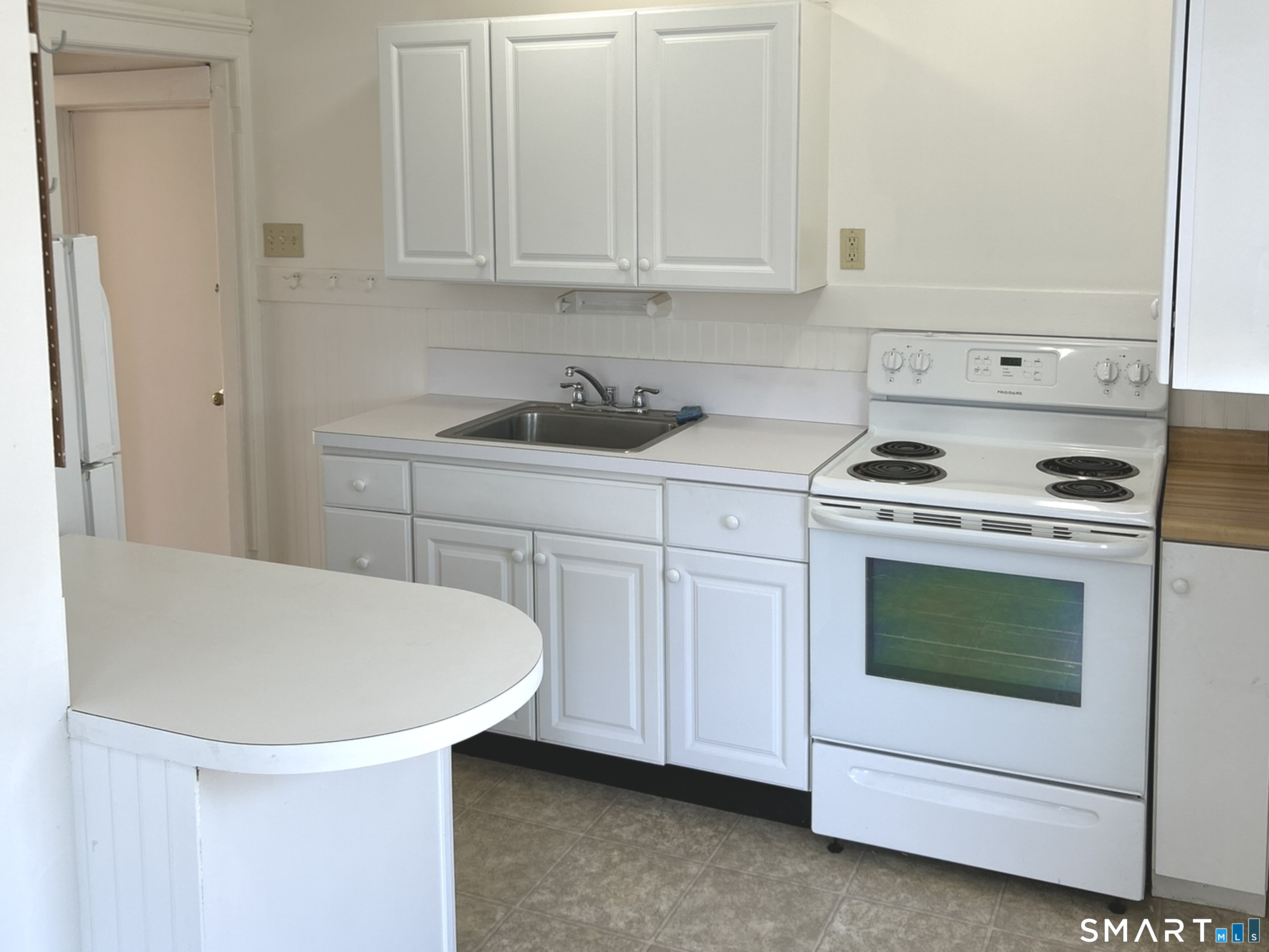110 Boston Street Guilford CT 06437