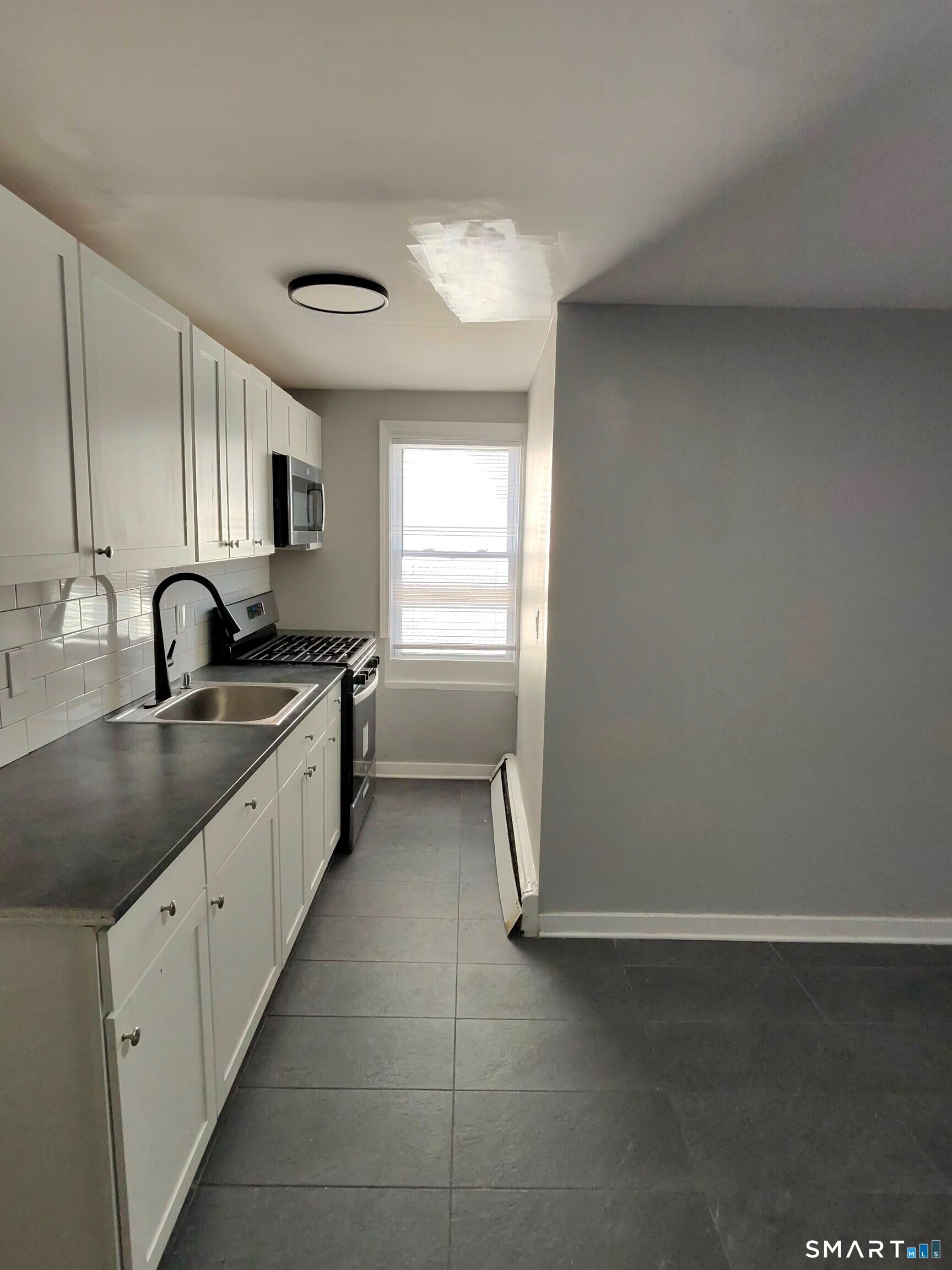 982 Pembroke Street Bridgeport CT 06608