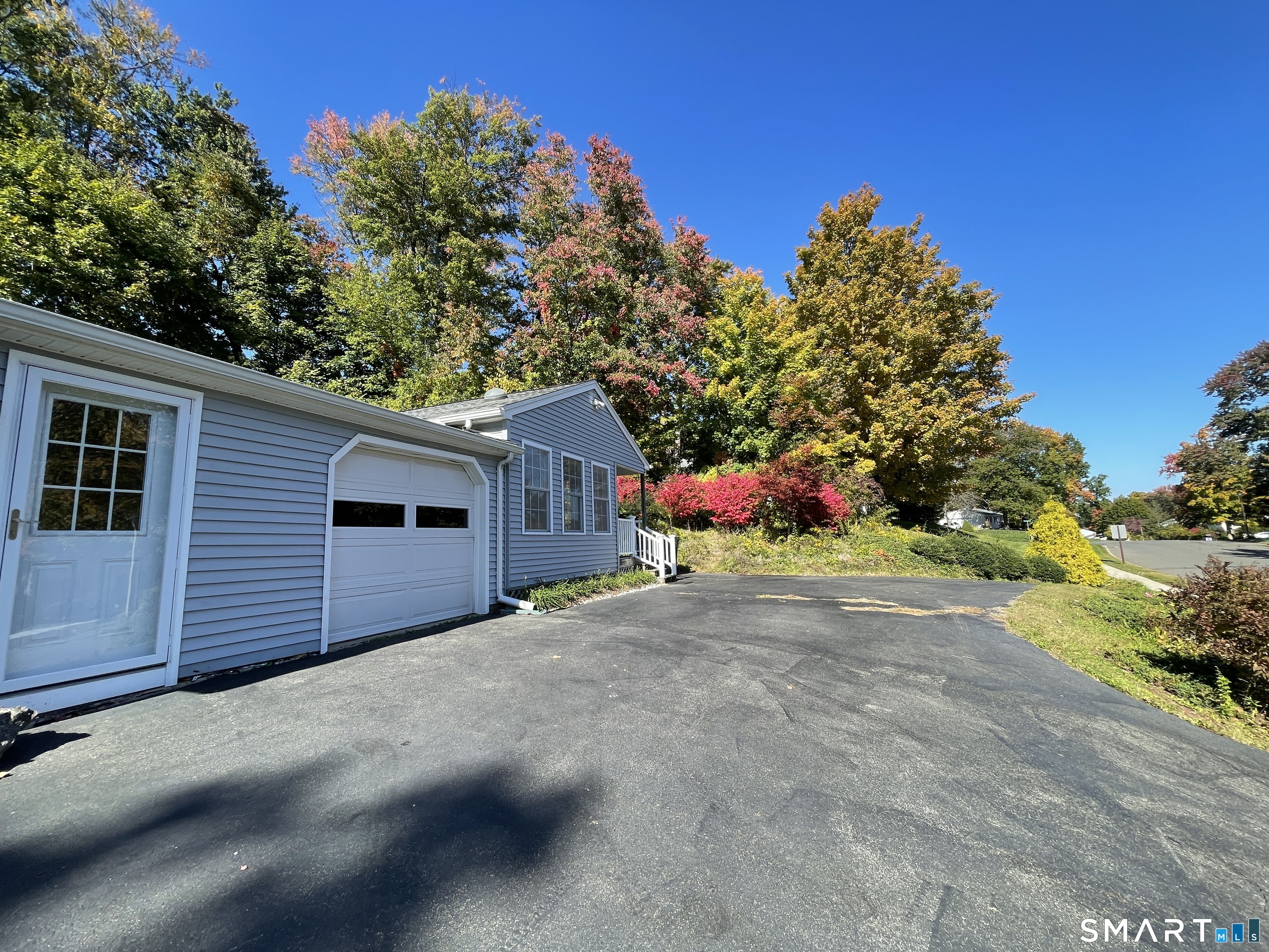85 Brentwood Drive Cheshire CT 06410