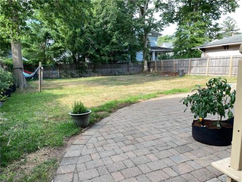809 Edgewood Avenue New Haven CT 06515