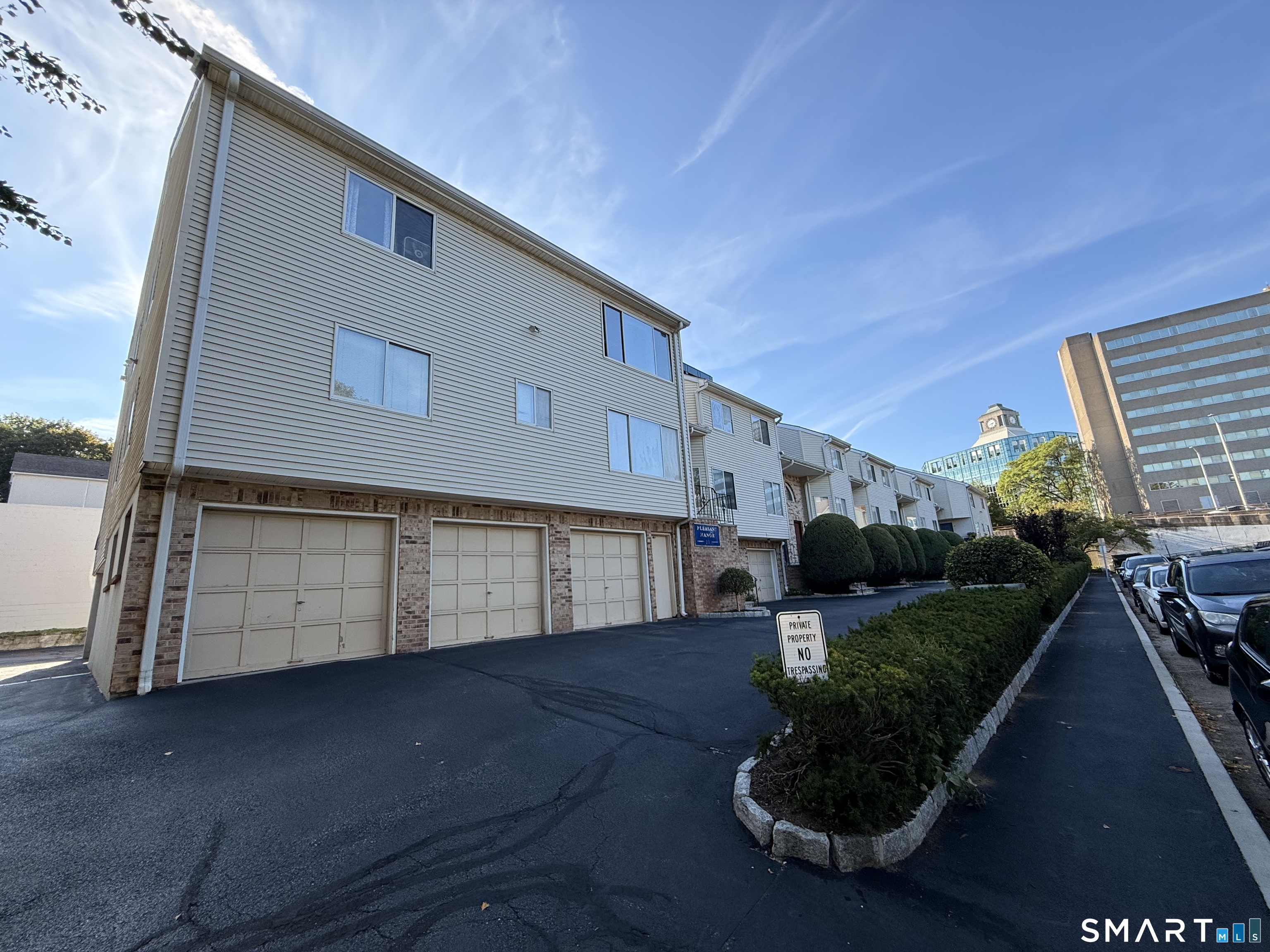 33 Pleasant Street Stamford CT 06901