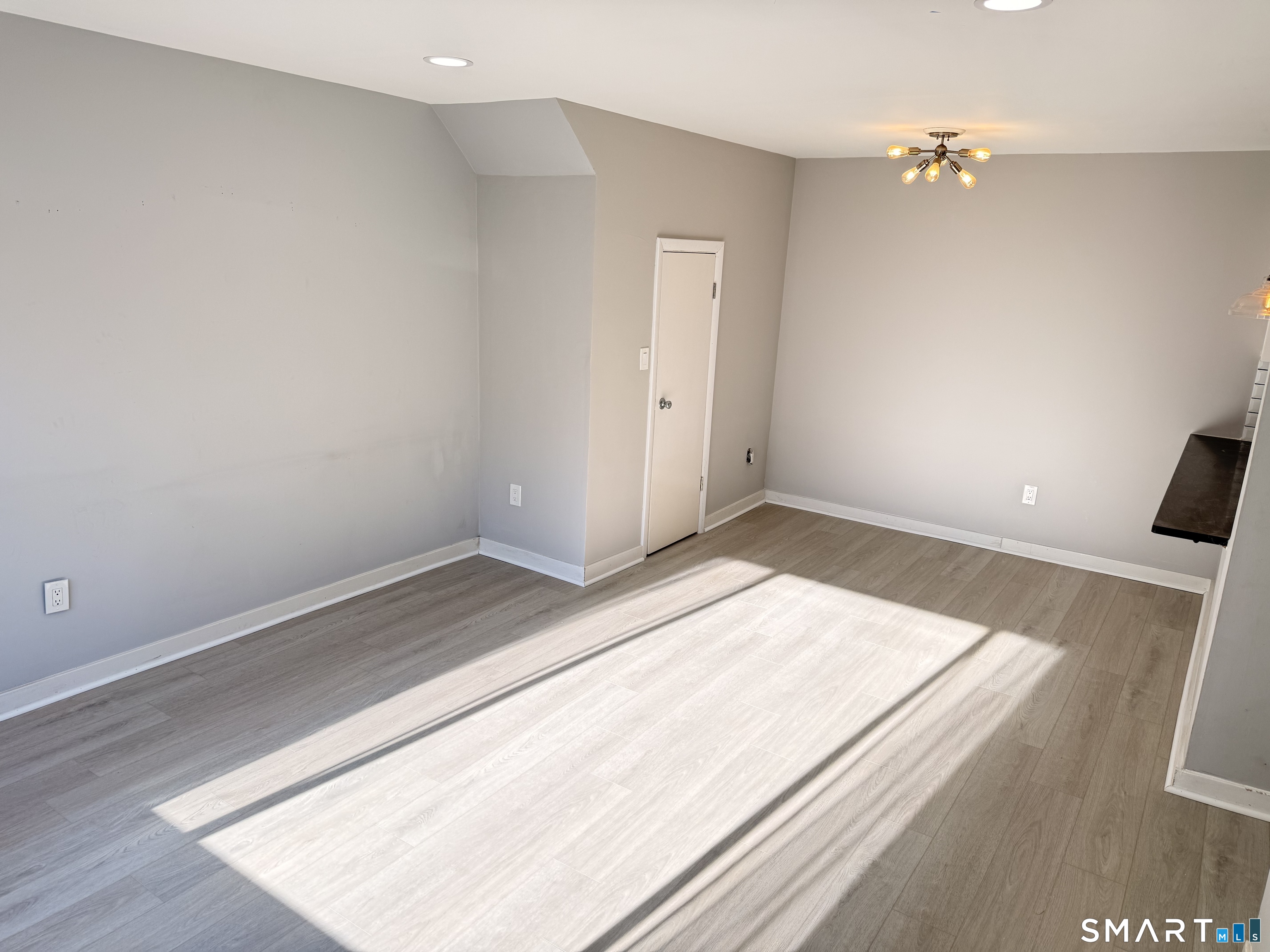 33 Pleasant Street Stamford CT 06901