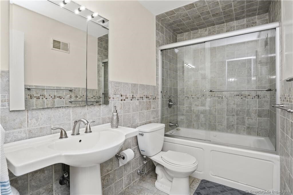 237 Strawberry Hill Avenue Stamford CT 06902