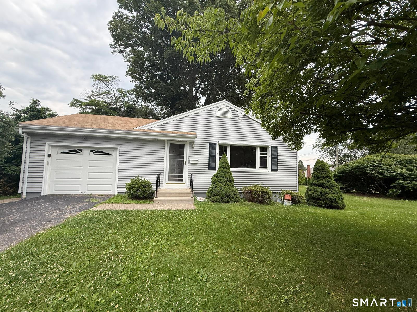 82 Crown Street Trumbull CT 06611