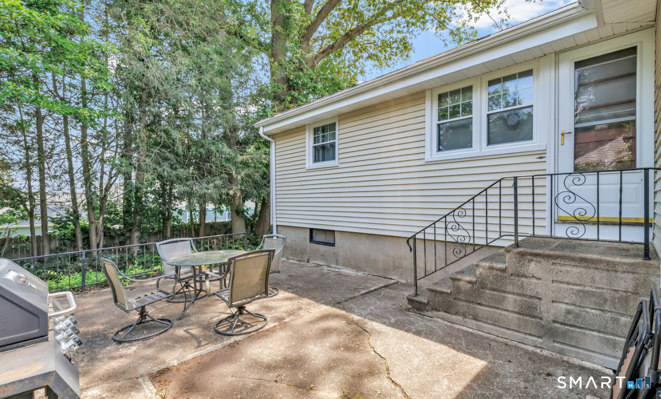 82 Crown Street Trumbull CT 06611