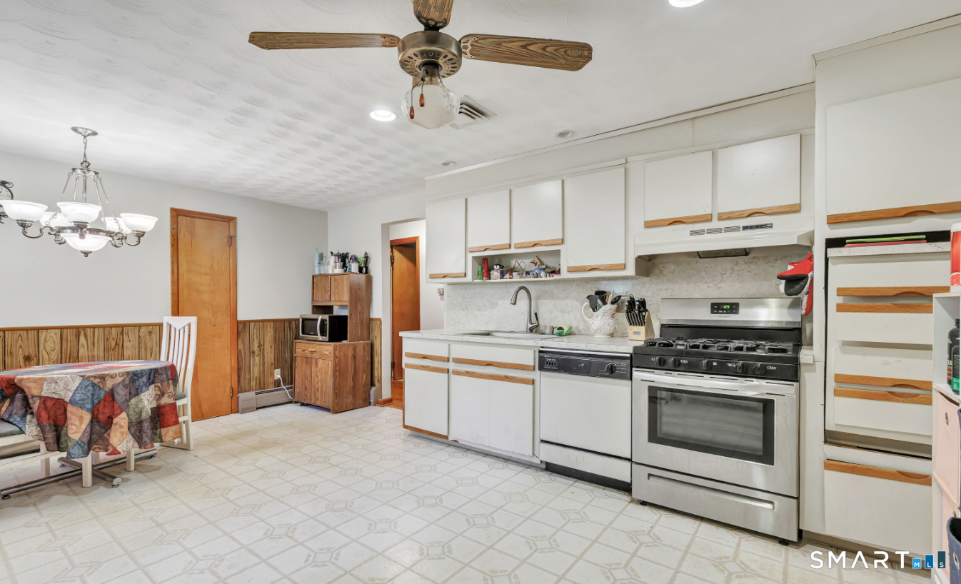 82 Crown Street Trumbull CT 06611