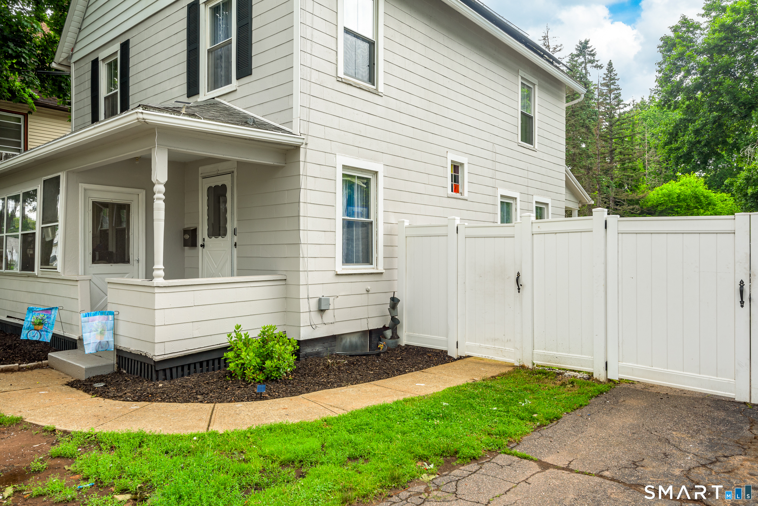 165 Oak Street Manchester CT 06040