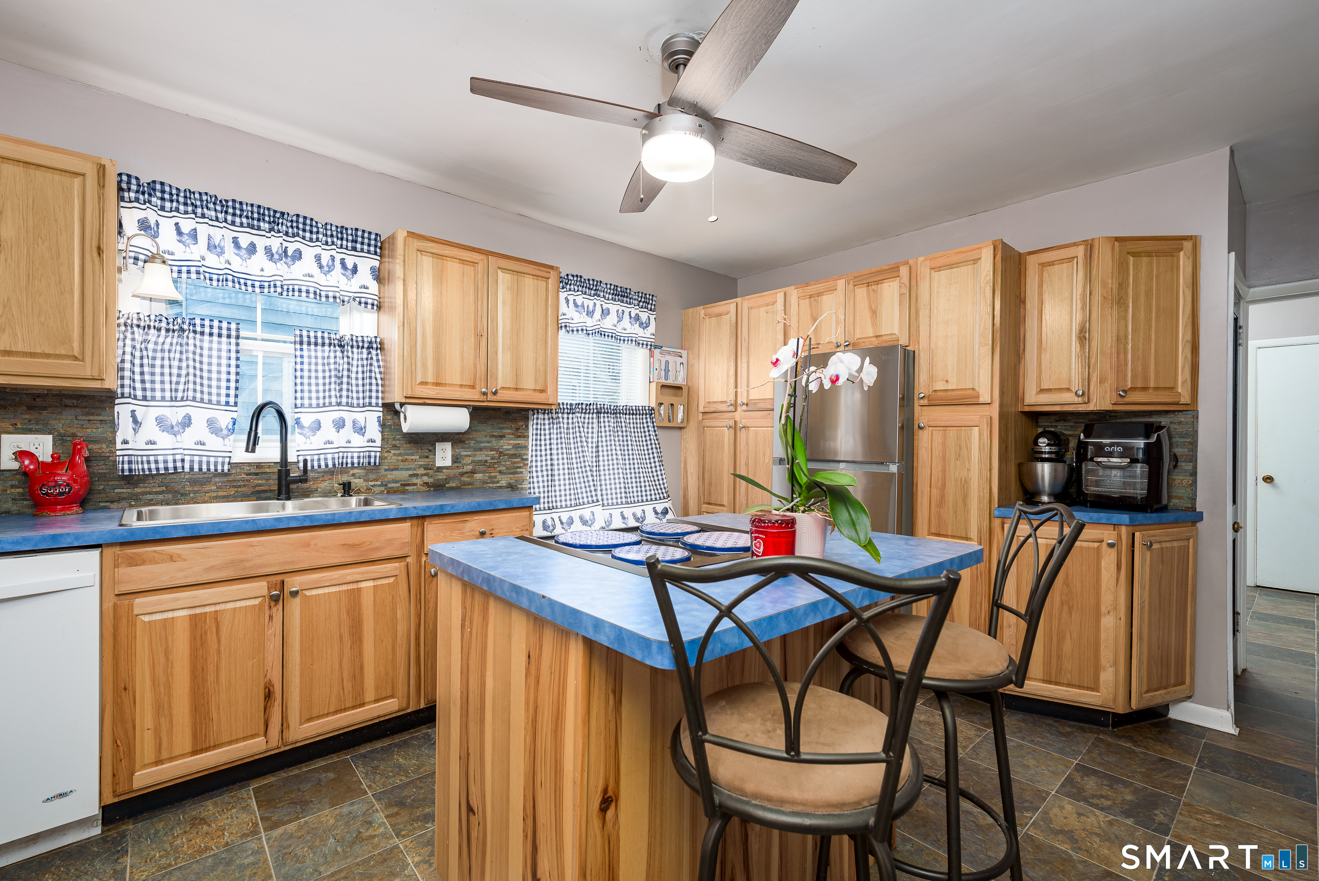 165 Oak Street Manchester CT 06040