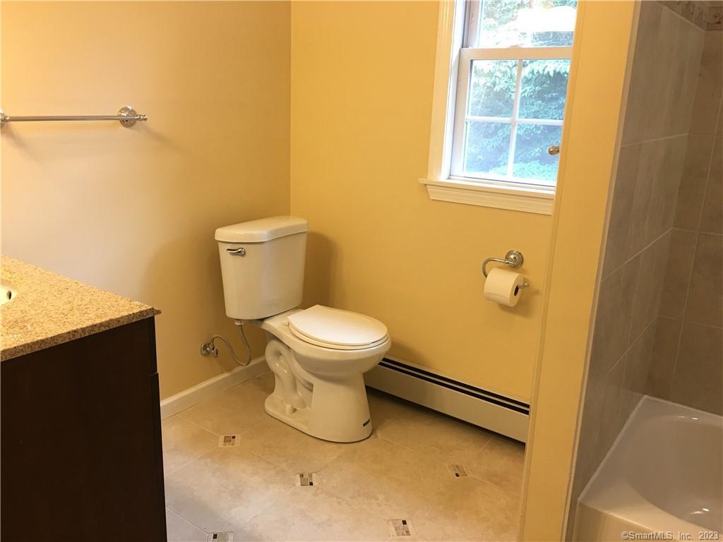 11 Fernwood Road Avon CT 06001